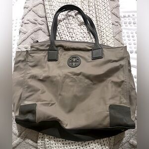 Tory Burch woman’s tote
